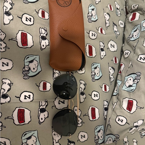 Ray-Ban Gold Frame Sunglasses with Black Lenses